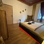 Honor - Urban Neu Renoviert Apartamento