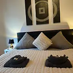 Honor - Urban Neu Renoviert Linz