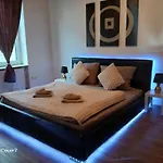 Honor - Urban Neu Renoviert