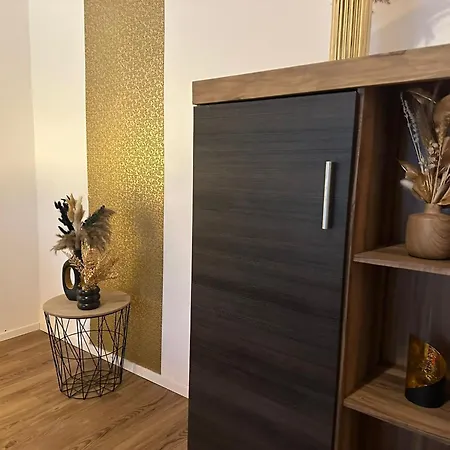 Apartmán Honor - Urban Neu Renoviert
